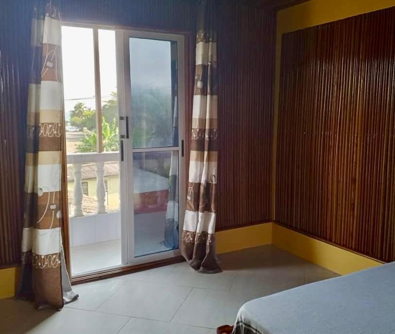 Serenity Haven Lodge Busua エクステリア 写真