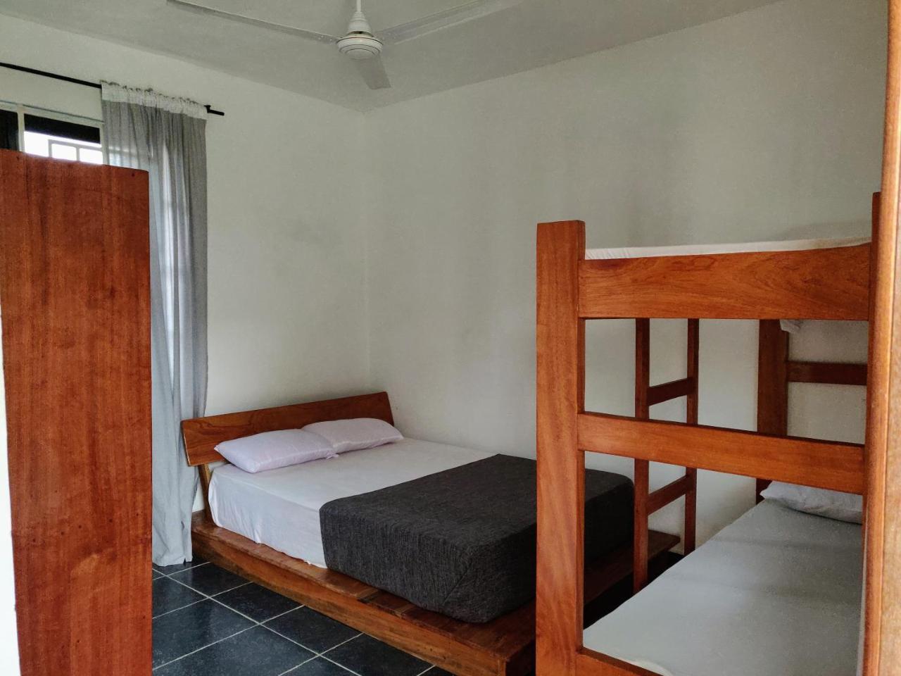 Serenity Haven Lodge Busua エクステリア 写真