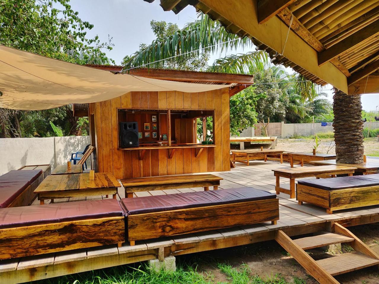 Serenity Haven Lodge Busua エクステリア 写真
